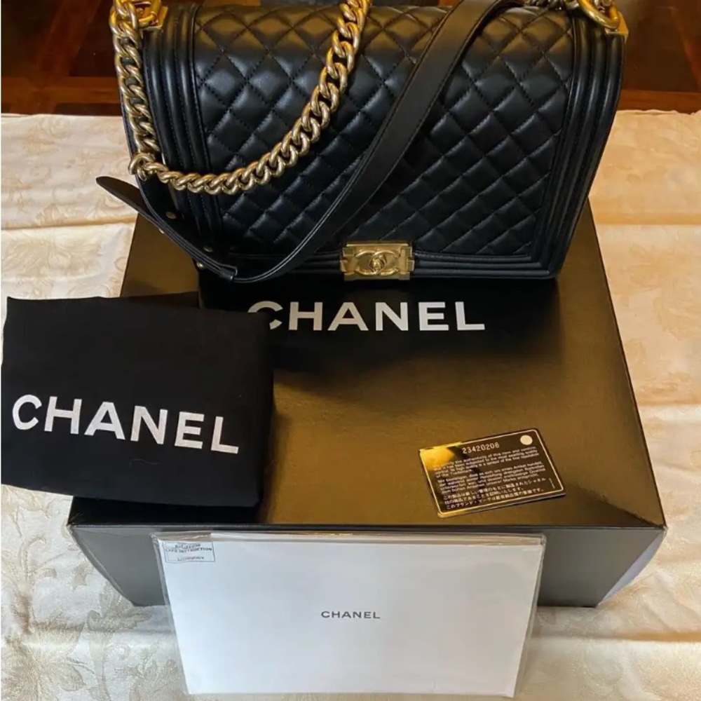 Chanel Medium Boy Bag (new medium).